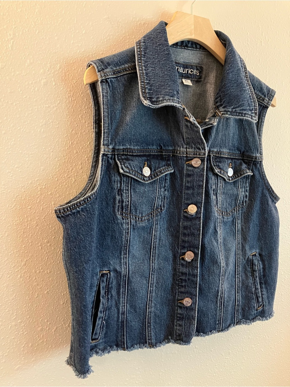 Maurices Cropped Raw Hem Denim Sleeveless Denim Jacket Vest Button Down - Picture 4 of 10